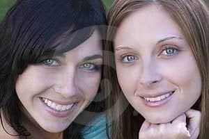 2 women